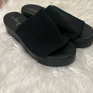 Madden Girl Open Toe Casual‎ Platform Black